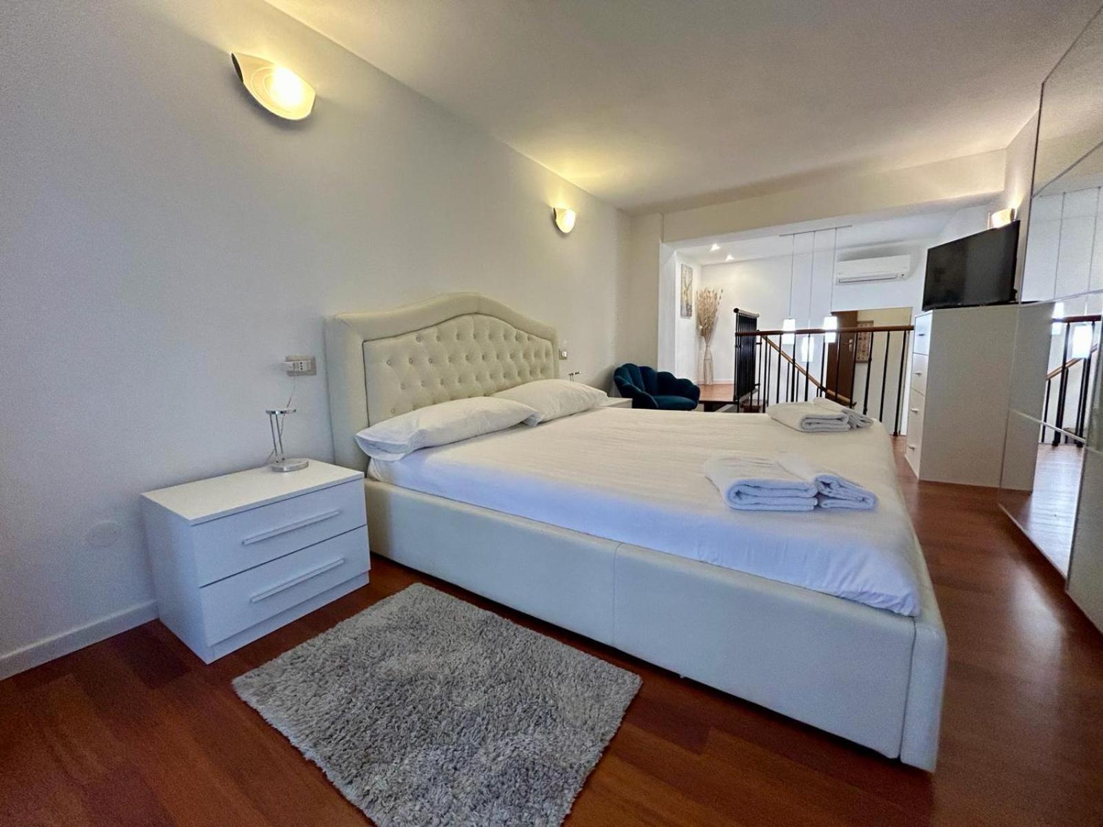 Kibilu - Via Tolmezzo - Ospedale San Raffaele - Stazione Di Lambrate Apartment มิลาน ภายนอก รูปภาพ